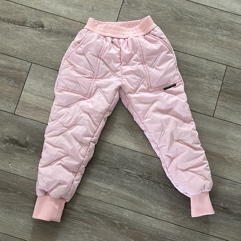 Snow Pants Size 4t ( fits my 4 year old who was 50 lbs ) the size says 120.